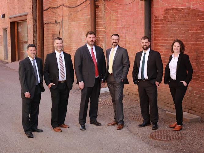 Negocio Chapman, Valdez & Lansing Attorneys At Law