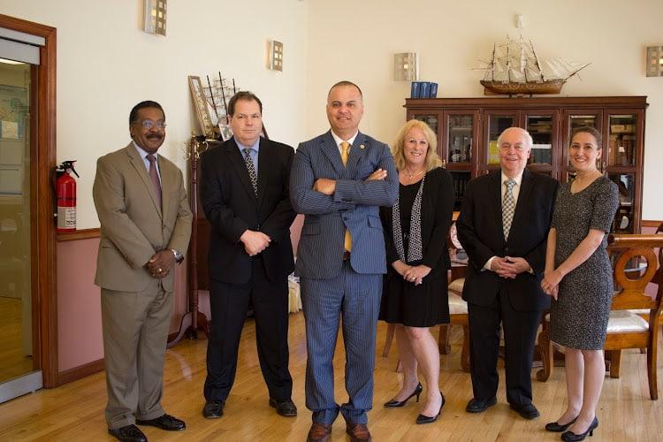 Negocio Courtlaw Injury Lawyers
