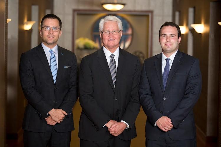 Negocio Dollar, Burns, Becker & Hershewe