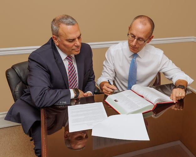 Negocio Fedele & Honschke Attorneys At Law, L.l.c.