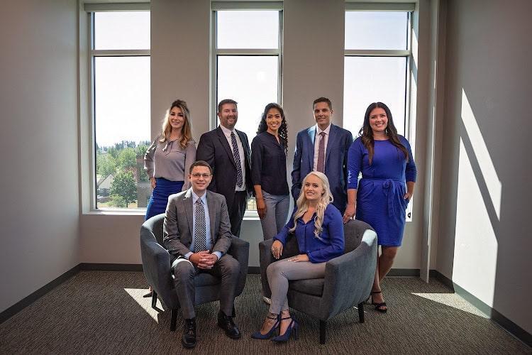 Negocio Glacier Law Firm