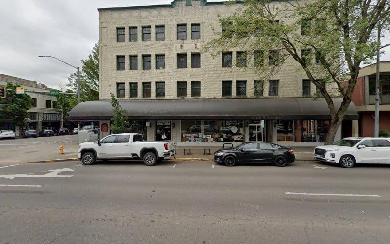 Negocio Hughes Mathews Legal Group