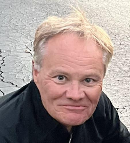 Negocio John J. Mackinnon