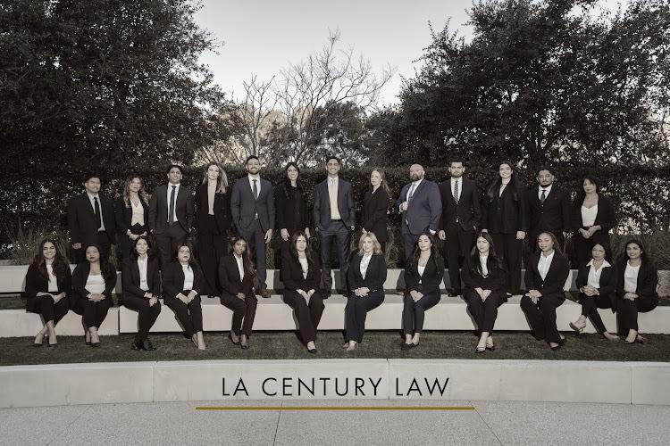 Negocio La Century Law