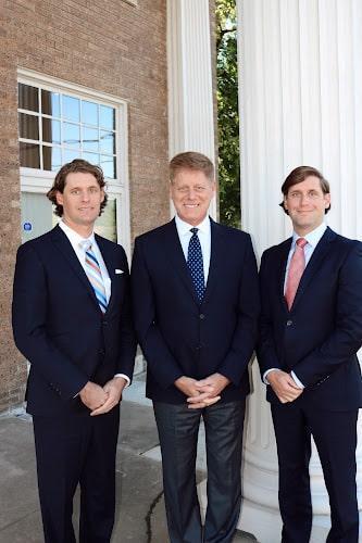 Negocio Ludwig Law Firm Plc