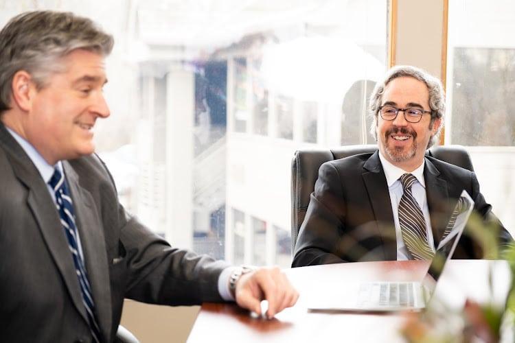 Negocio Luftman, Heck & Associates Llp