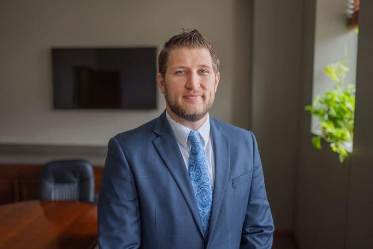 Negocio Myers Billion, Llp