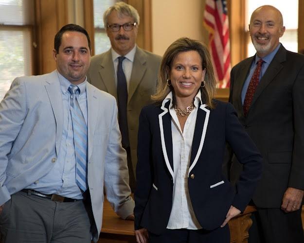 Negocio Neumann Law Group