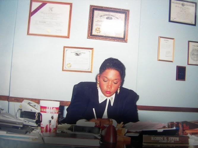 Negocio Robin S Stith Law Office