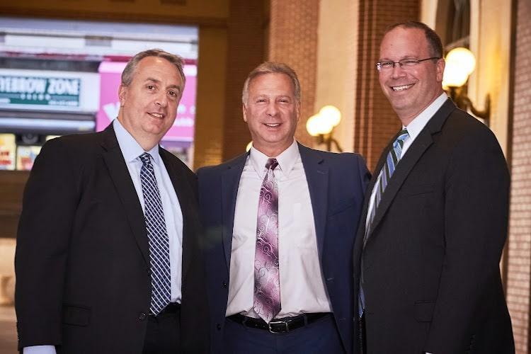 Negocio Sakkas, Cahn & Weiss, Llp