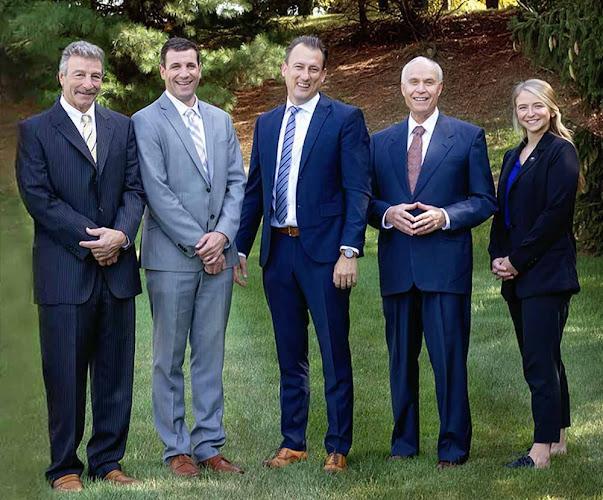 Negocio Shollenberger Januzzi & Wolfe, Llp