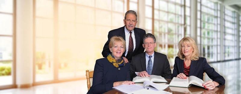 Negocio Solomon Law Firm