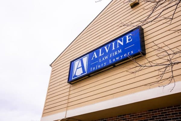 Negocio Alvine Law Firm, Llp