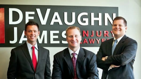 Negocio Devaughn James Injury Lawyers